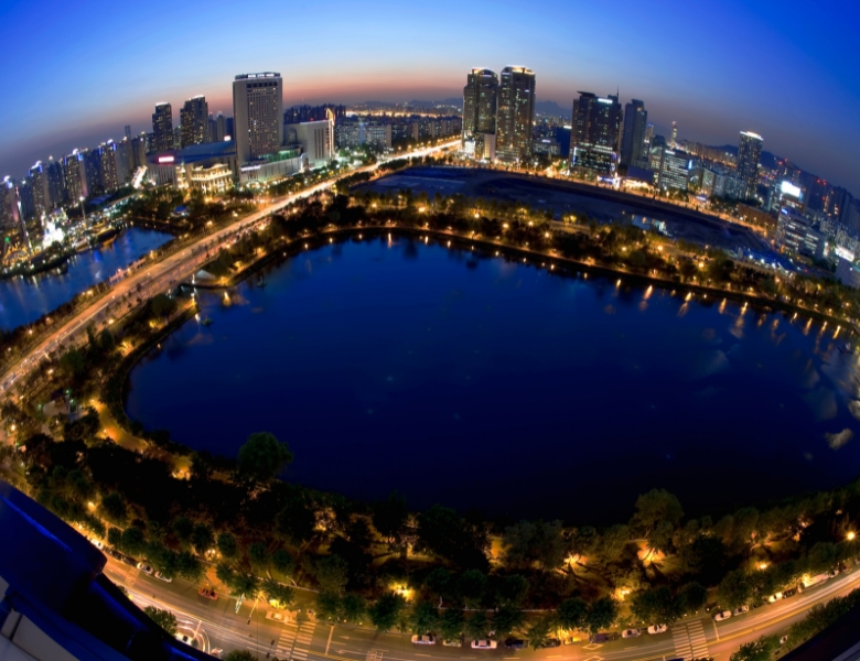 夜晚石村湖.jpg